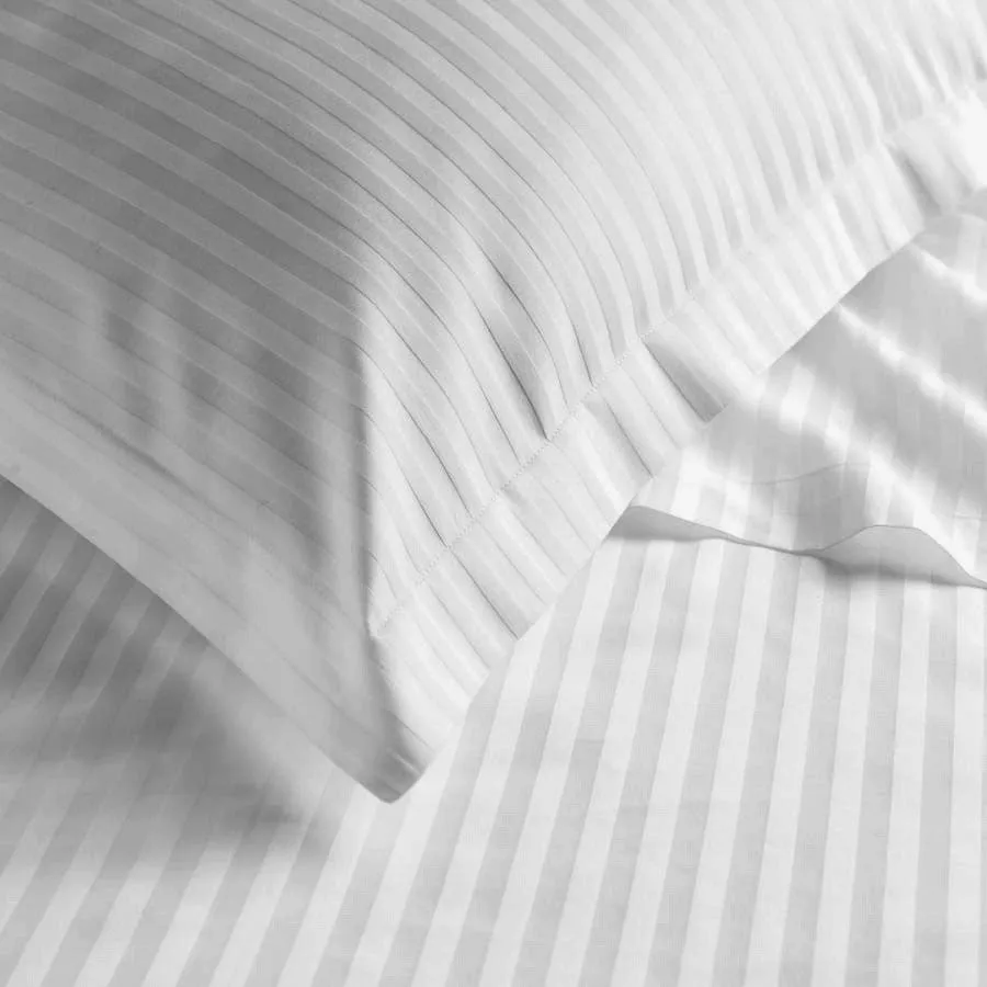 6 Piece Duvet Cover Set 220x240cm Queen - White Stripe