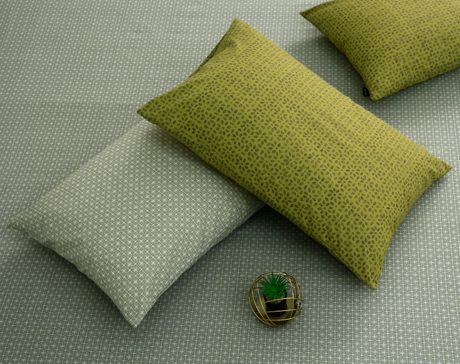 8 PCs Winter Comforter Set-Lime Texture