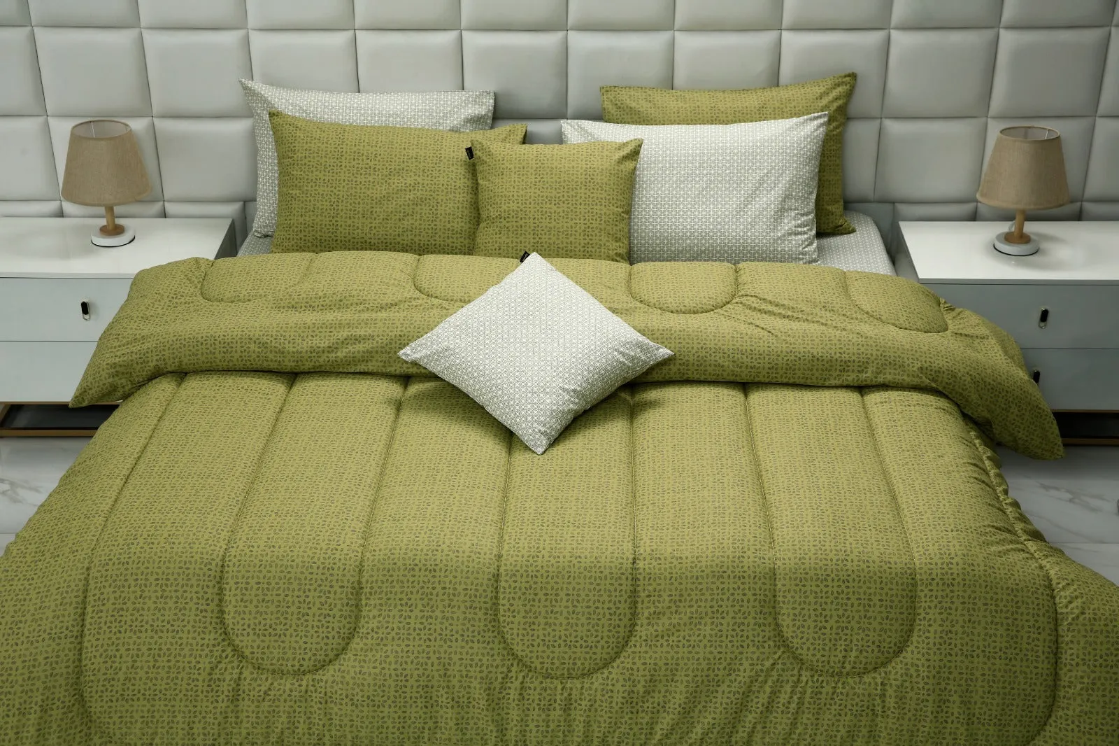 8 PCs Winter Comforter Set-Lime Texture