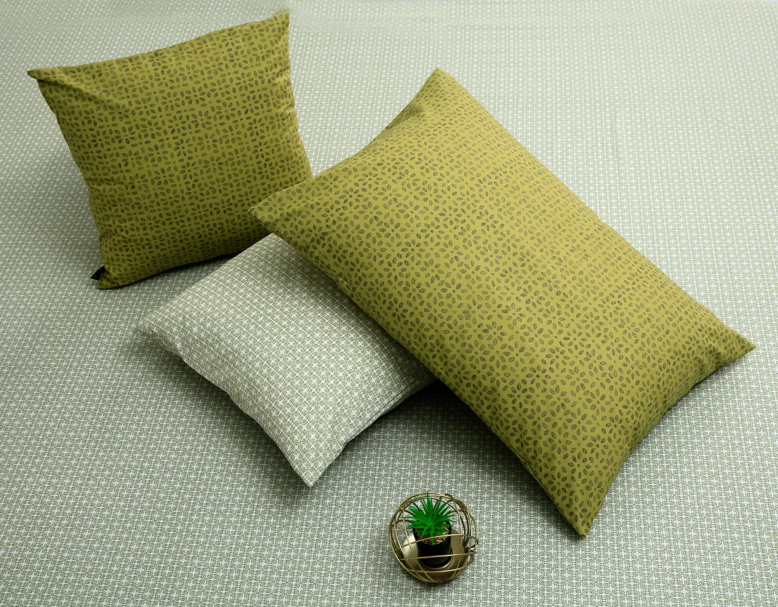 8 PCs Winter Comforter Set-Lime Texture