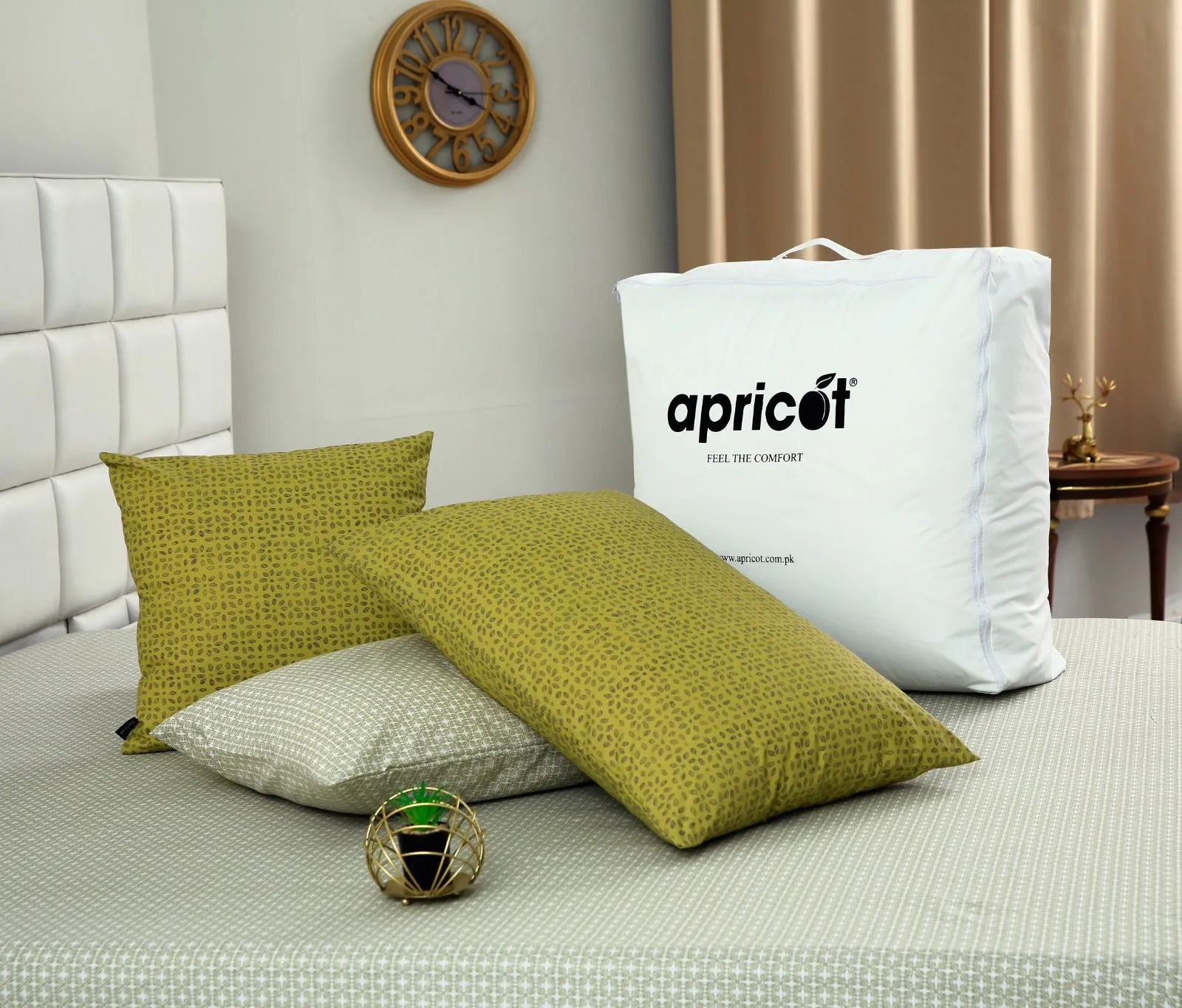 8 PCs Winter Comforter Set-Lime Texture