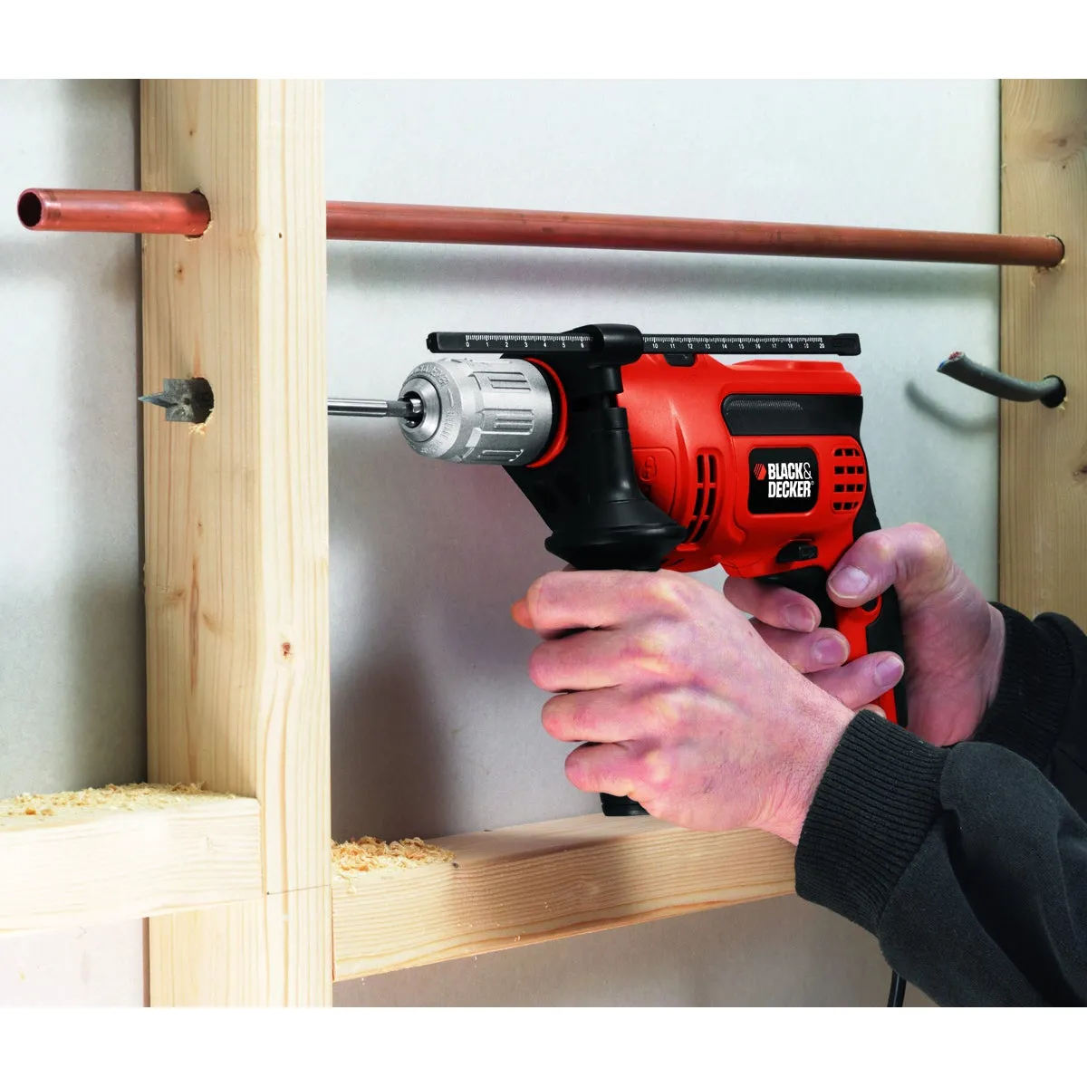 Black Decker DR670 Hammer Drill, 6 A, Keyless Chuck, 1/2 in Chuck, 48,000 bpm, 0 to 2800 rpm Speed