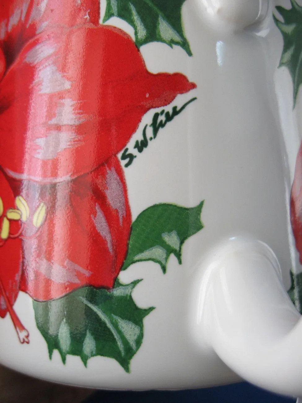 Christmas Mug Amaryllis Artist Signed Shao Wei Liu 1996 Potpourri Press