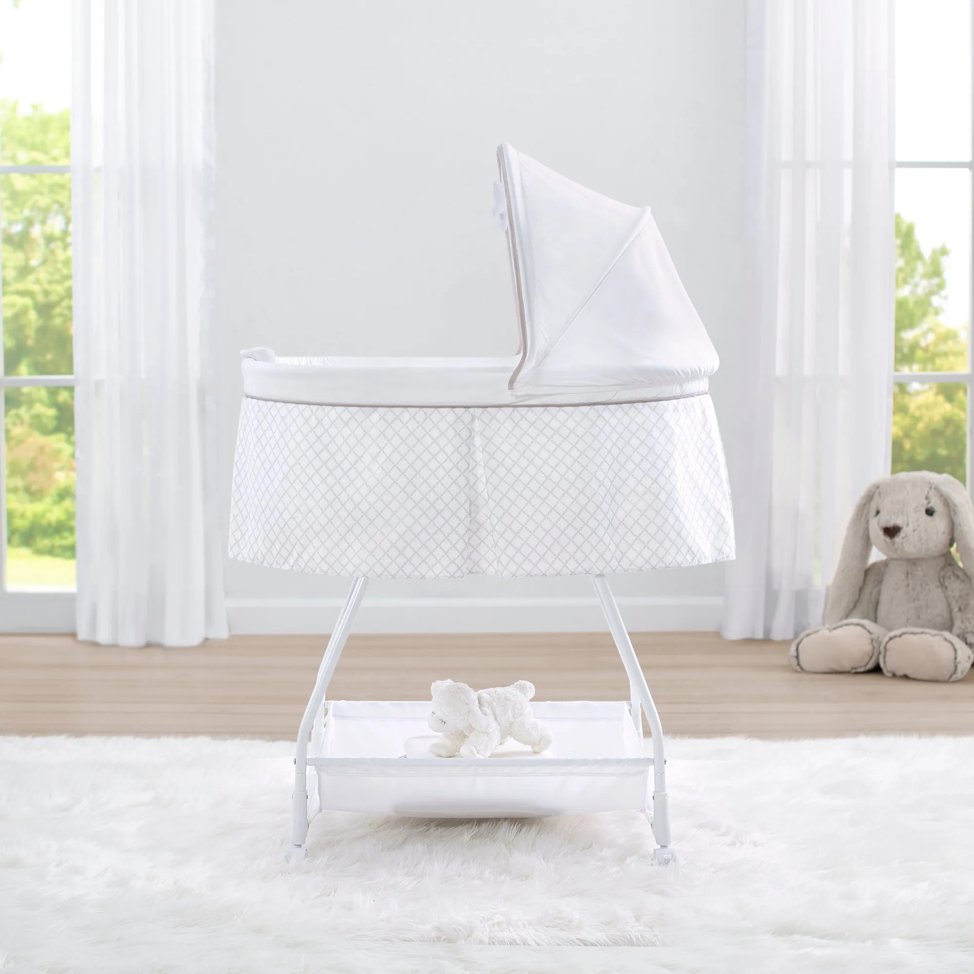 Deluxe Soothing Dreams Bassinet