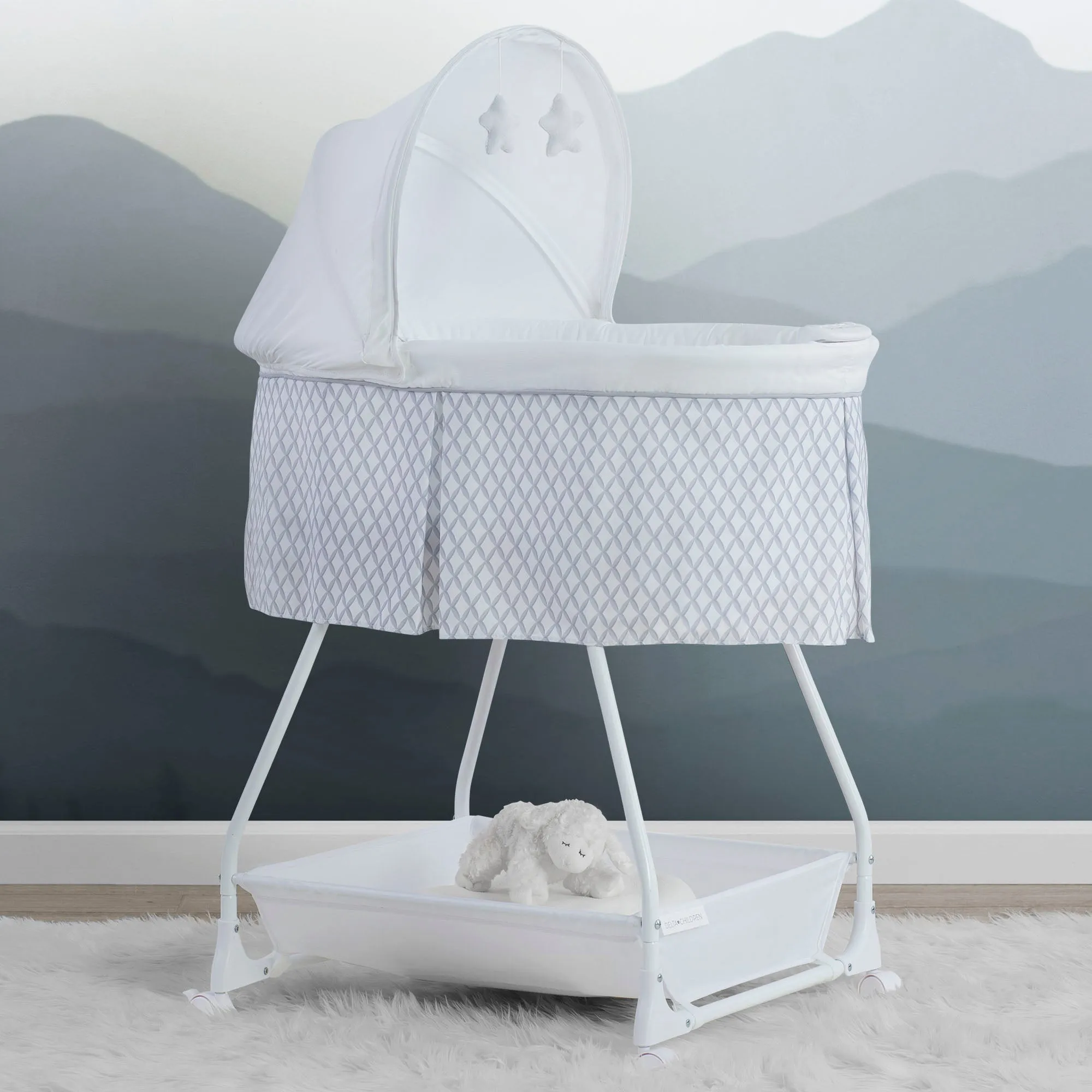 Deluxe Soothing Dreams Bassinet