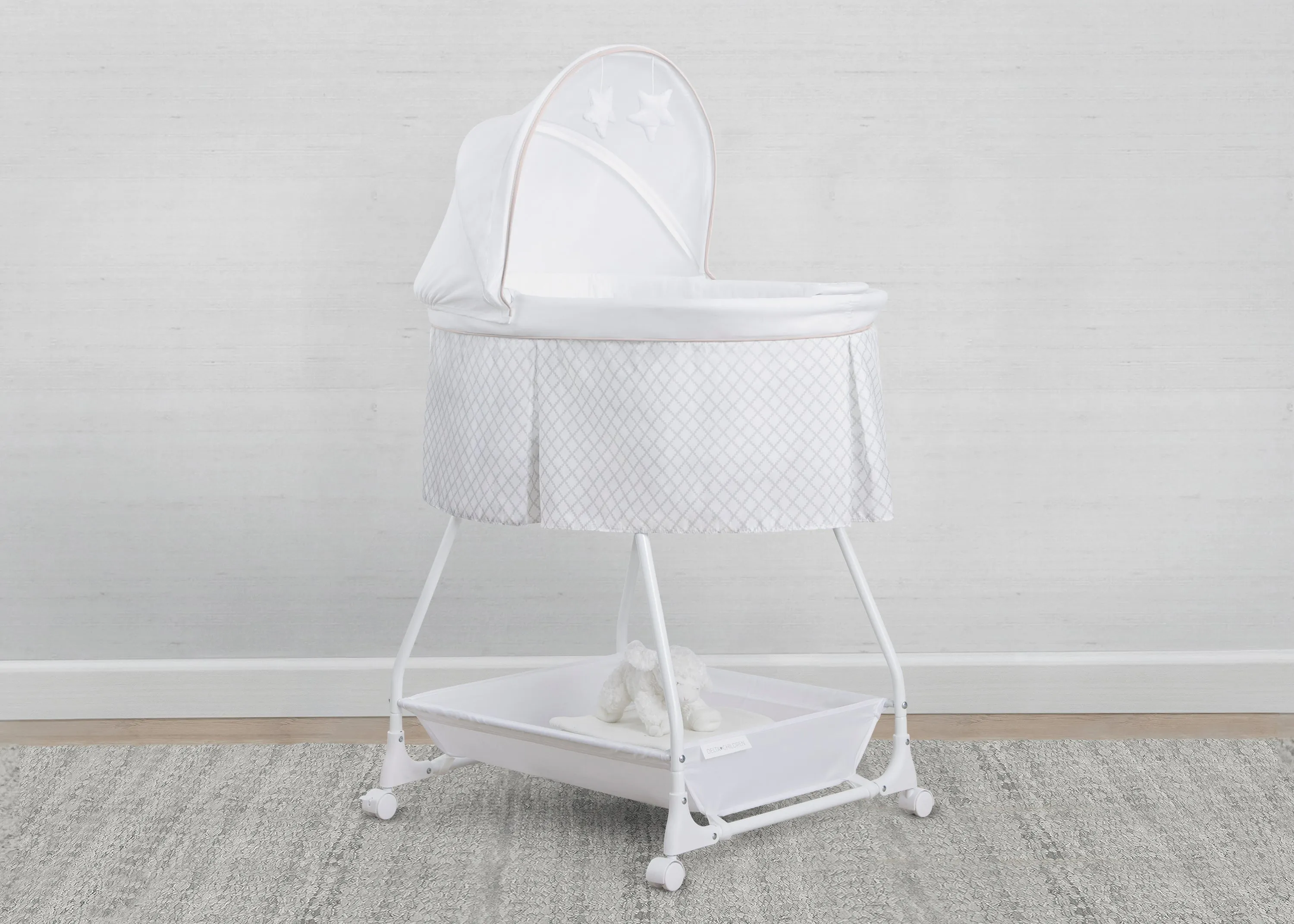 Deluxe Soothing Dreams Bassinet