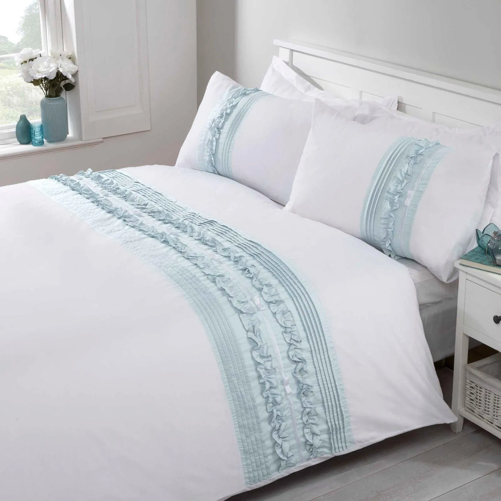 Embellished Ruffled with Ribbon Duvet Set