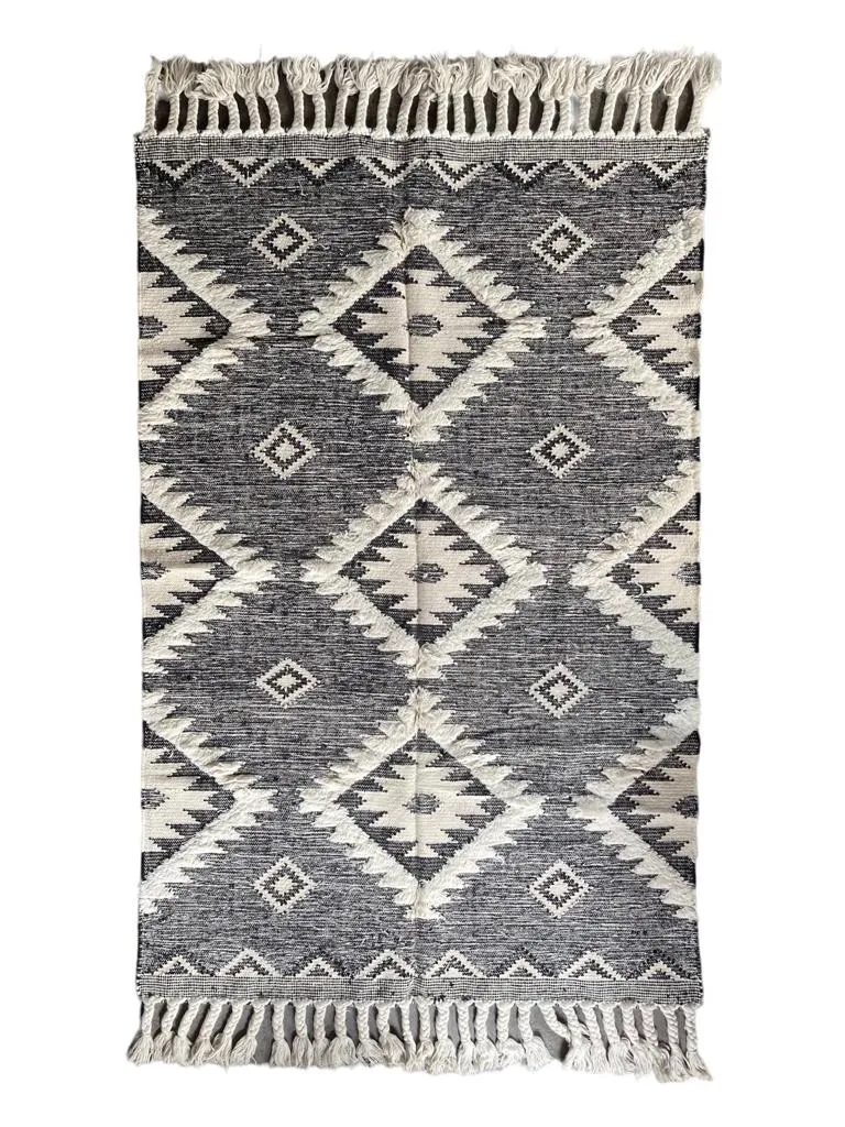 Hand Knotted Wool & Cotton RUG 64 (5x8 ft)