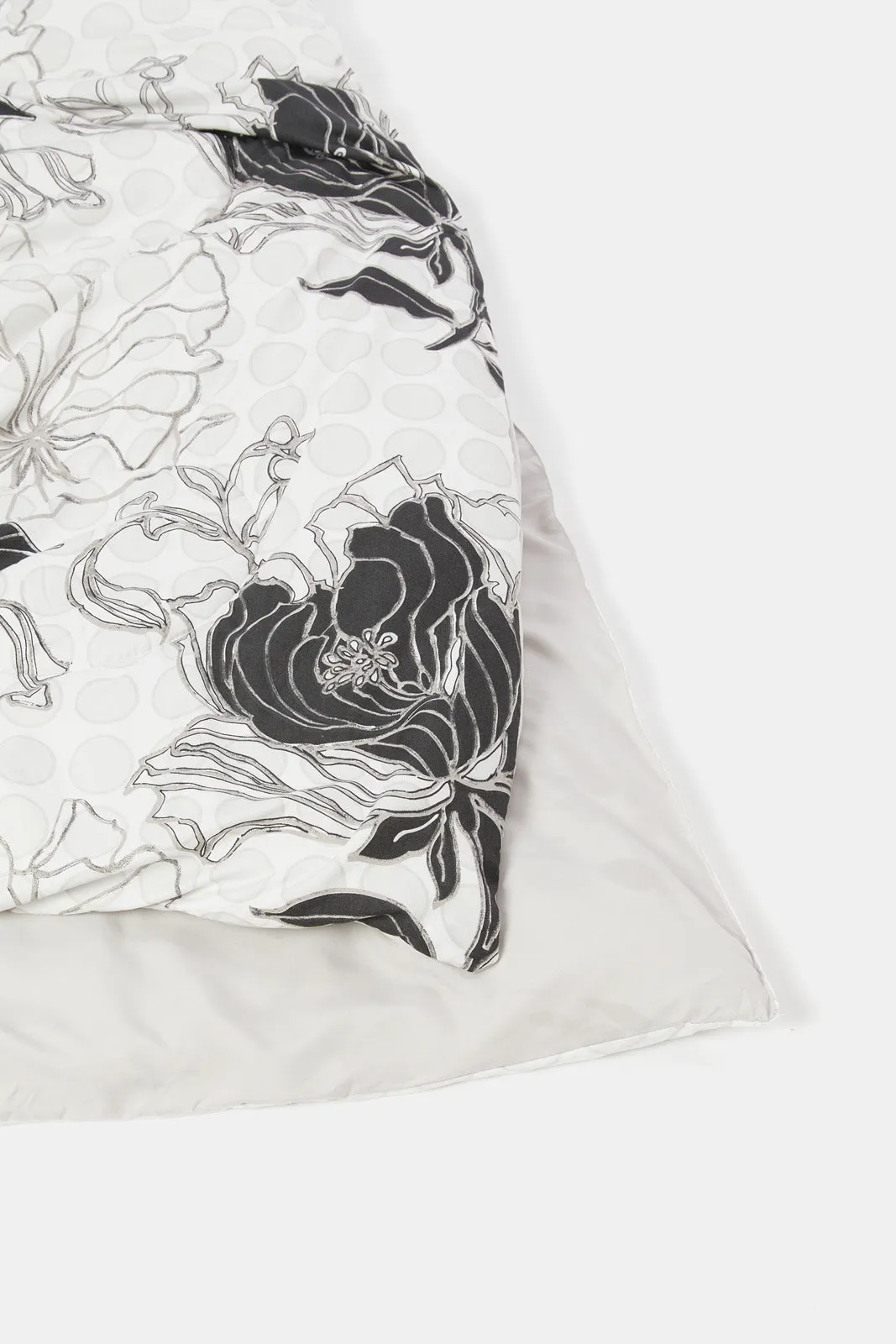 Ivory And Black Floral Printed 4 Piece Comforter Set (Double Size)