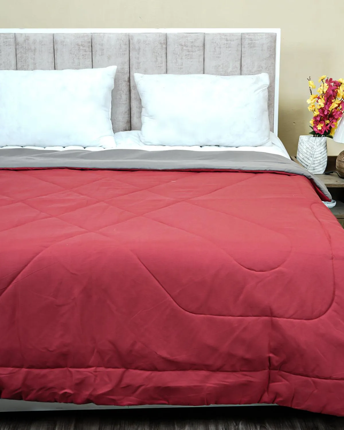 Maroon & Grey Solid Double Comforter (220 X 210 Cm, Maroon)