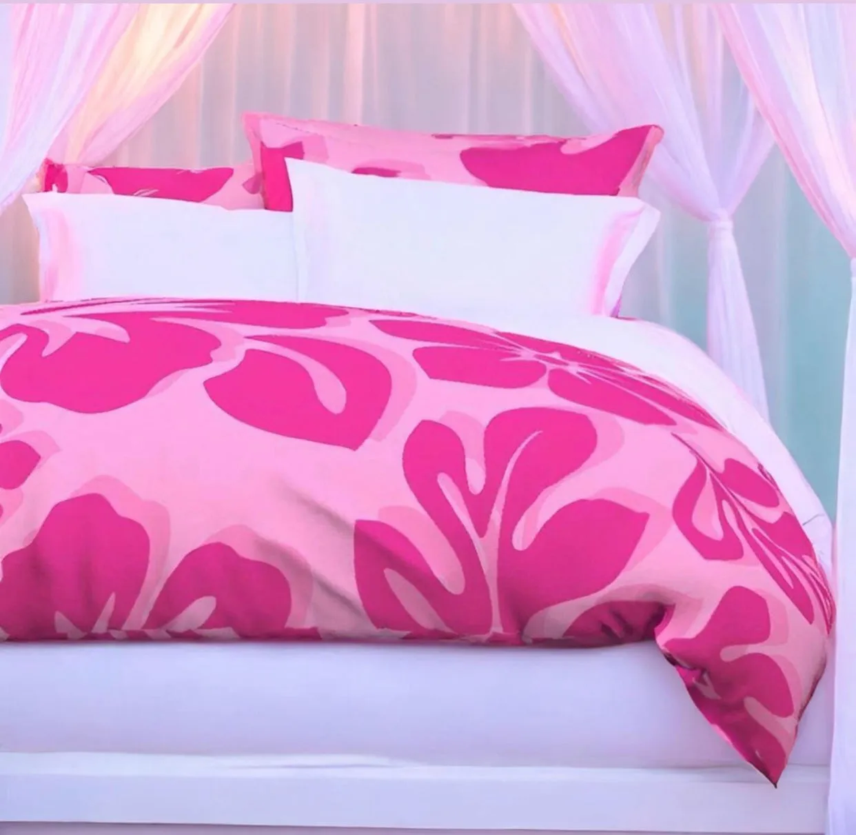 Raspberry Pinks Hibiscus and Hawaiian Flowers Duvet Cover -Large Scale